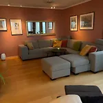 Villa Med Panoramautsikt, Stor Uteplass Og 100 M Fra Badestrand
