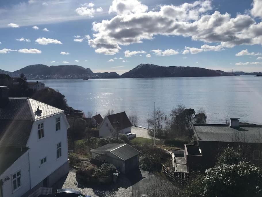 Med Panoramautsikt, Stor Uteplass Og 100 M Fra Badestrand Villa *
