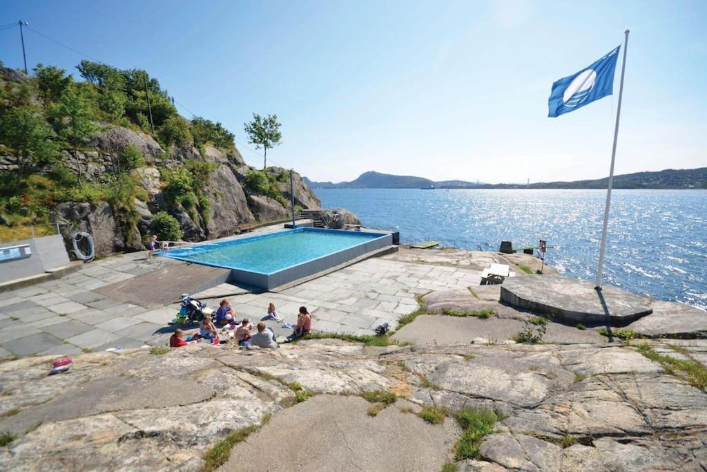 Med Panoramautsikt, Stor Uteplass Og 100 M Fra Badestrand Villa