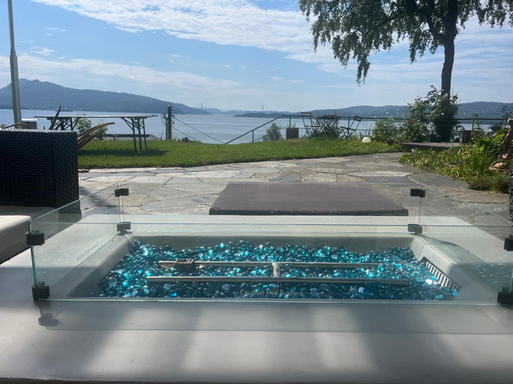 Med Panoramautsikt, Stor Uteplass Og 100 M Fra Badestrand Villa