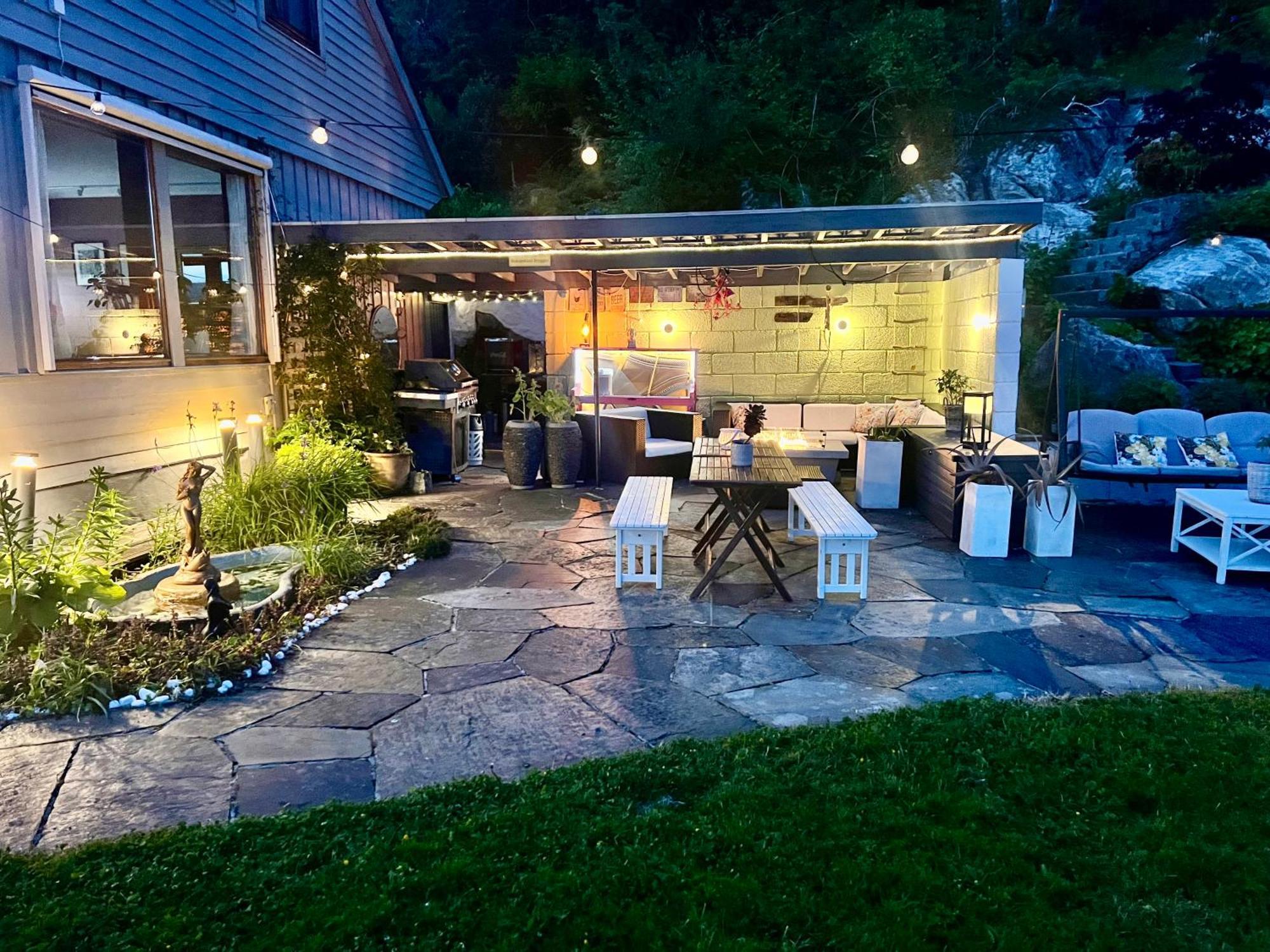 Med Panoramautsikt, Stor Uteplass Og 100 M Fra Badestrand Villa Bergen