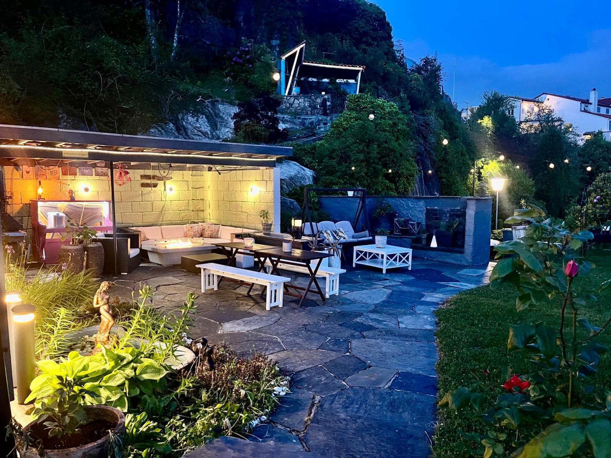 Villa Med Panoramautsikt, Stor Uteplass Og 100 M Fra Badestrand Bergen